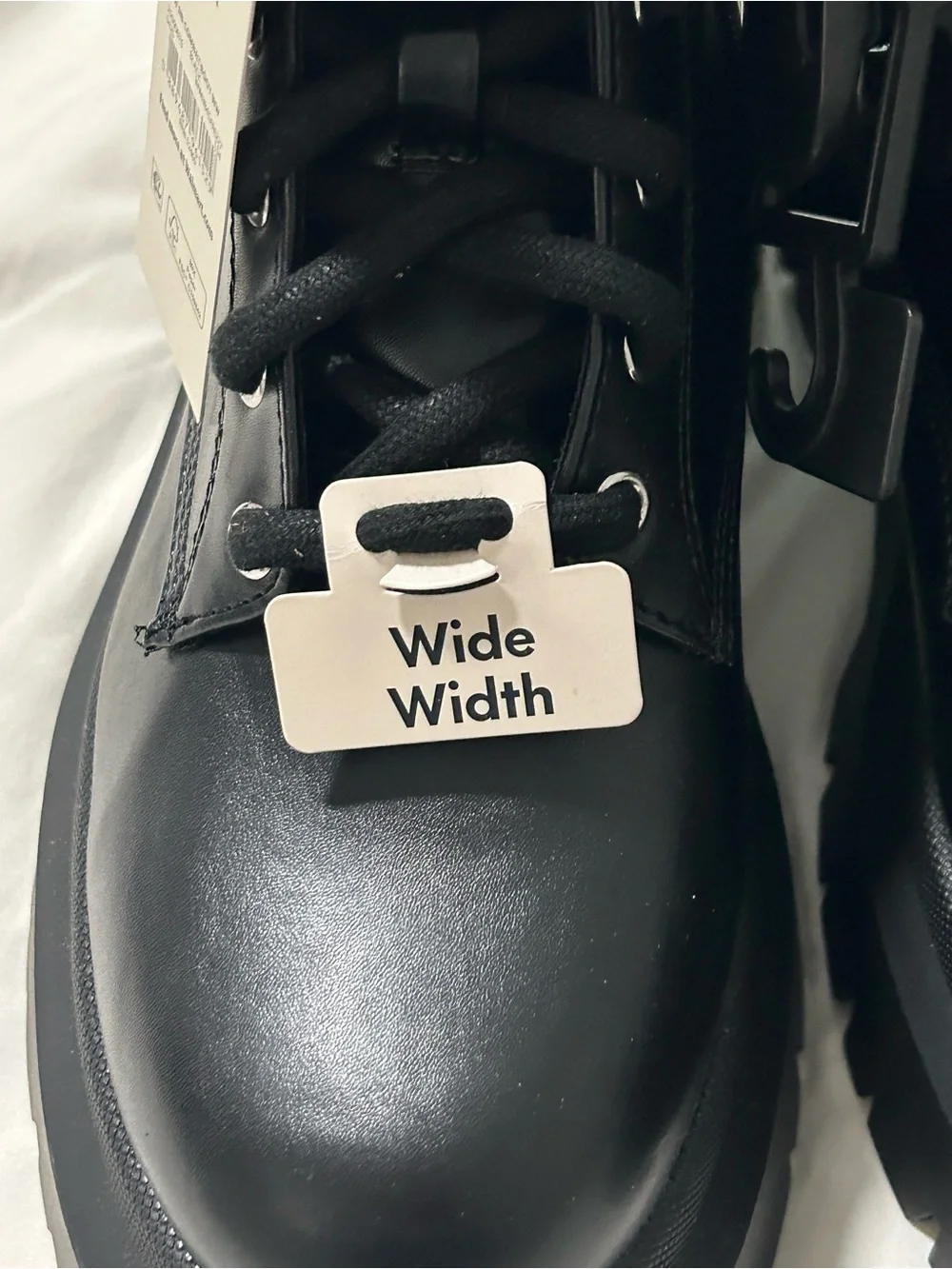 No Boundaries Black Chunky Lace-Up Combat Boots size 8 NWT - Picture 2 of 6